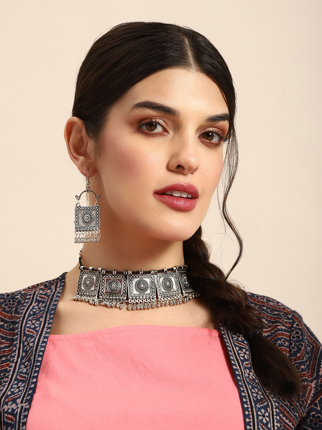 

Anouk Women Oxidised Jewellery Set, Silver