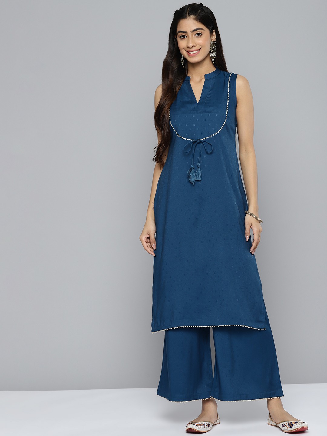 

HERE&NOW Women Self-Design Gotta Patti Work Kurta with Palazzos, Teal