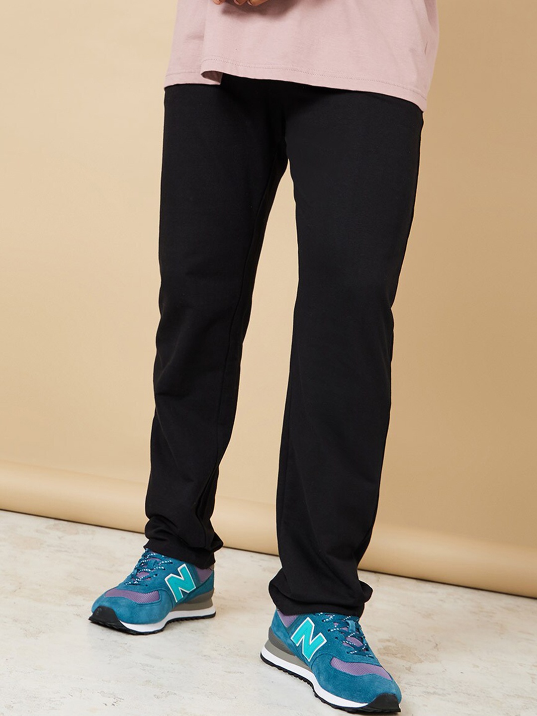 

Styli Men Straight Fit Track Pants, Black
