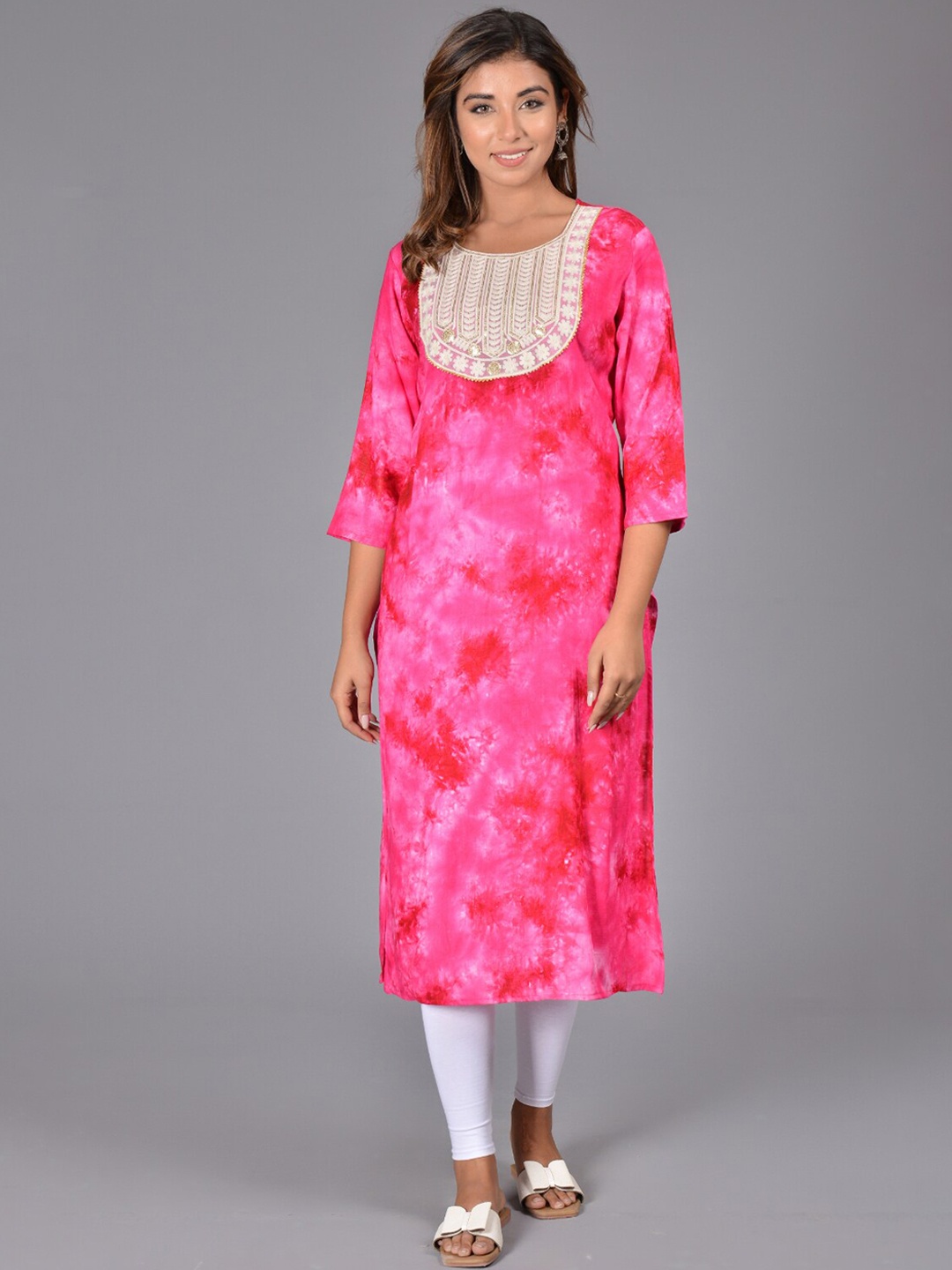 

Bachuu Dyed Ethnic Motifs Embroidered Kurta, Pink