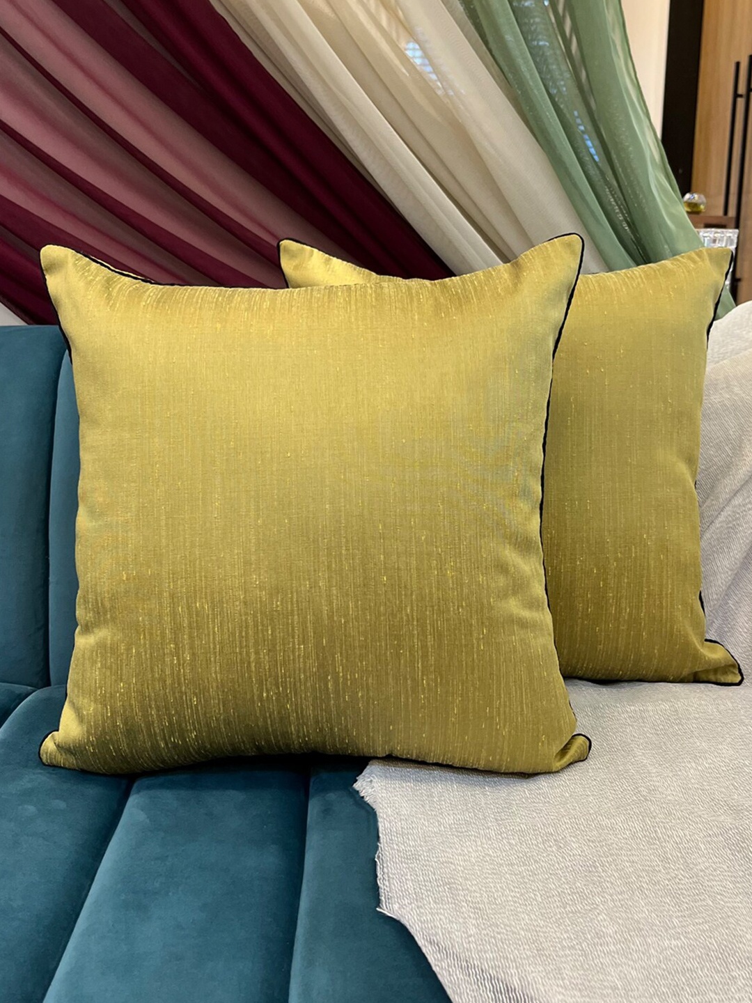 

Seevo Set of 2 Green Cushion Cover