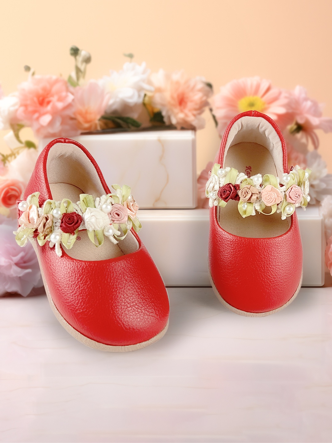 

KazarMax Girls Embellished Ballerinas, Red
