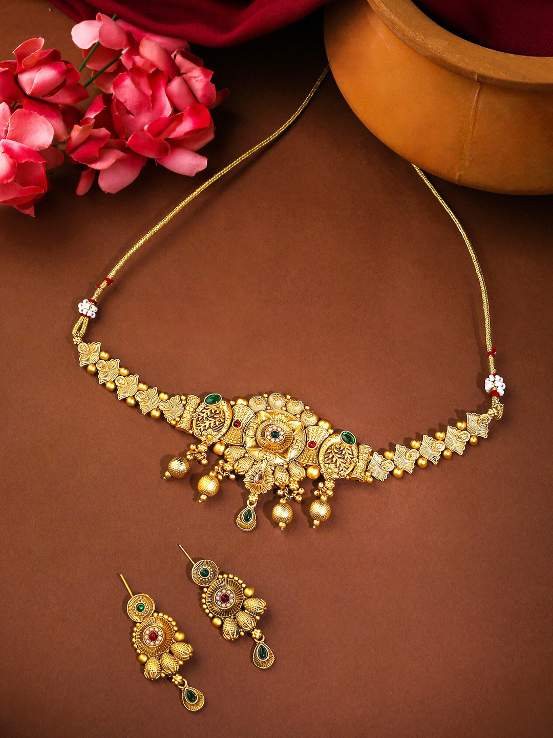 

Yellow Chimes Gold-Plated Stone-Studded & Beaded Jewellery Set