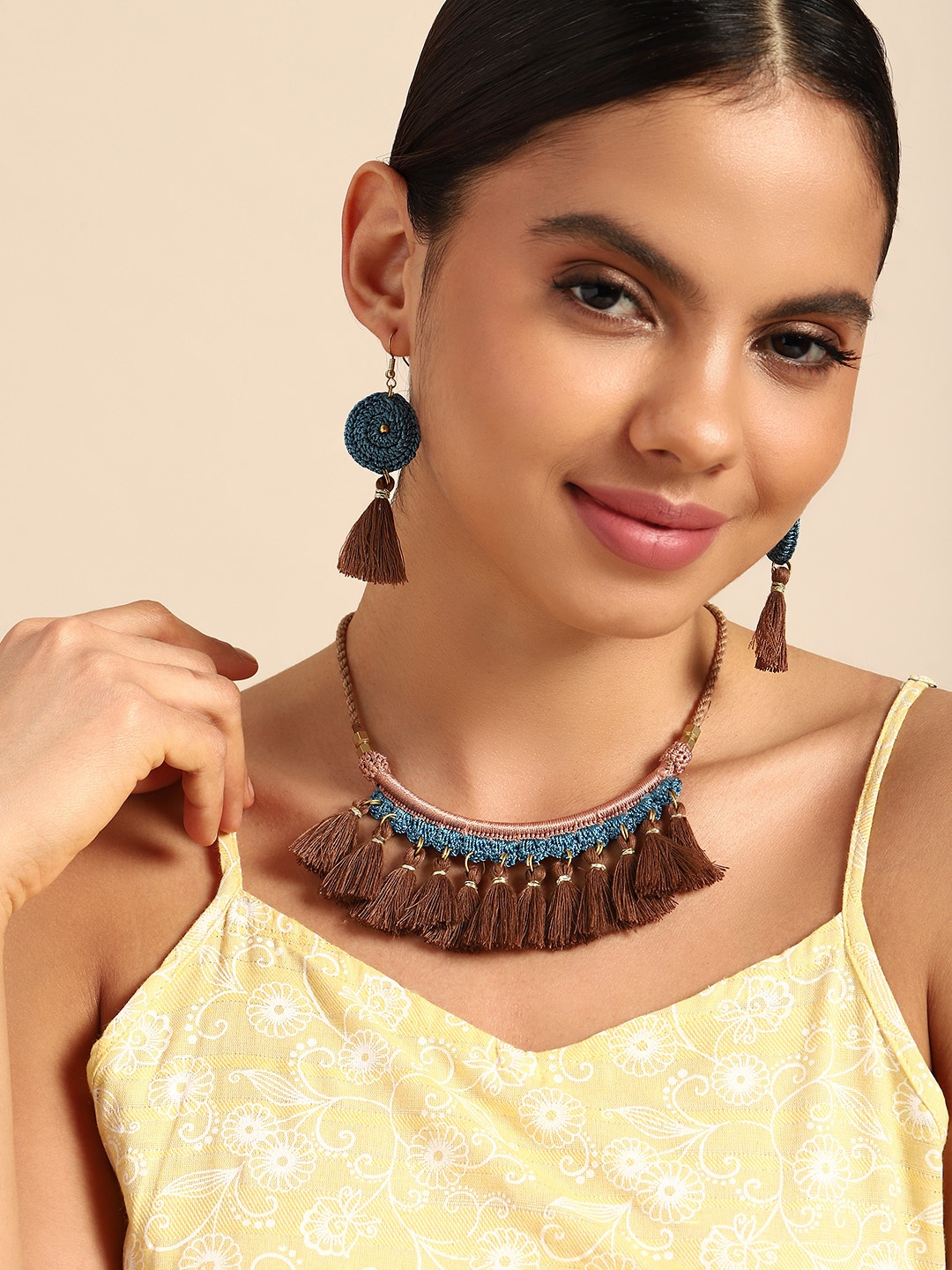 

Taavi Ethnic Jewellery Set, Brown