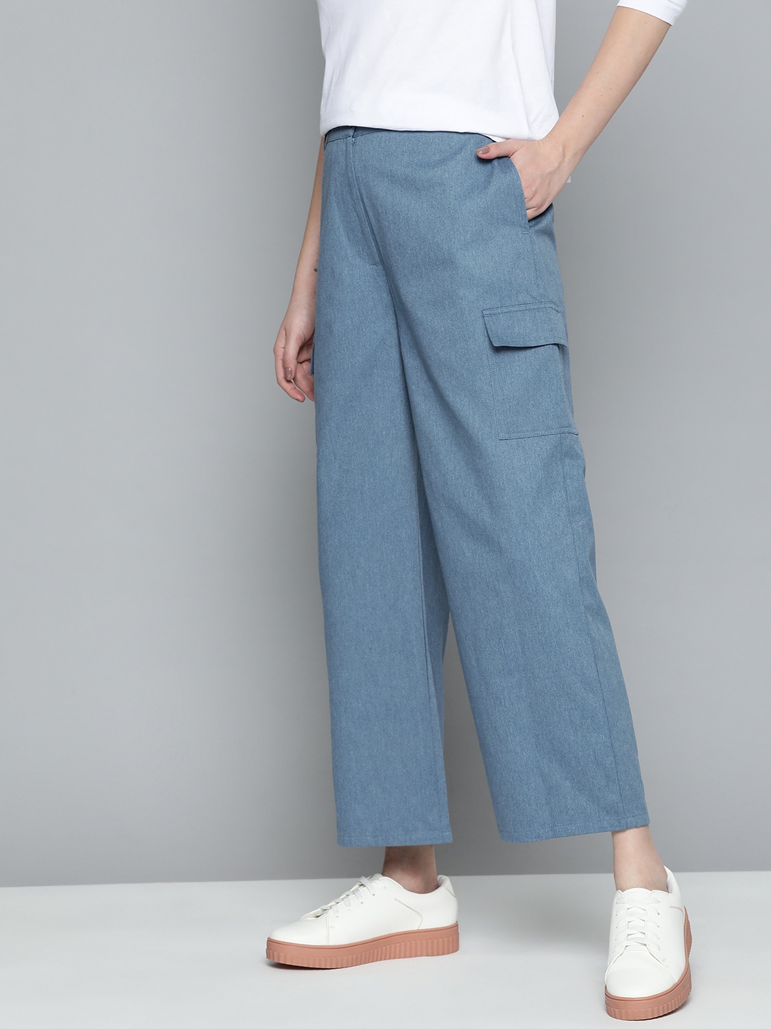 

Mast & Harbour Women Chambray Cargos Trousers, Blue