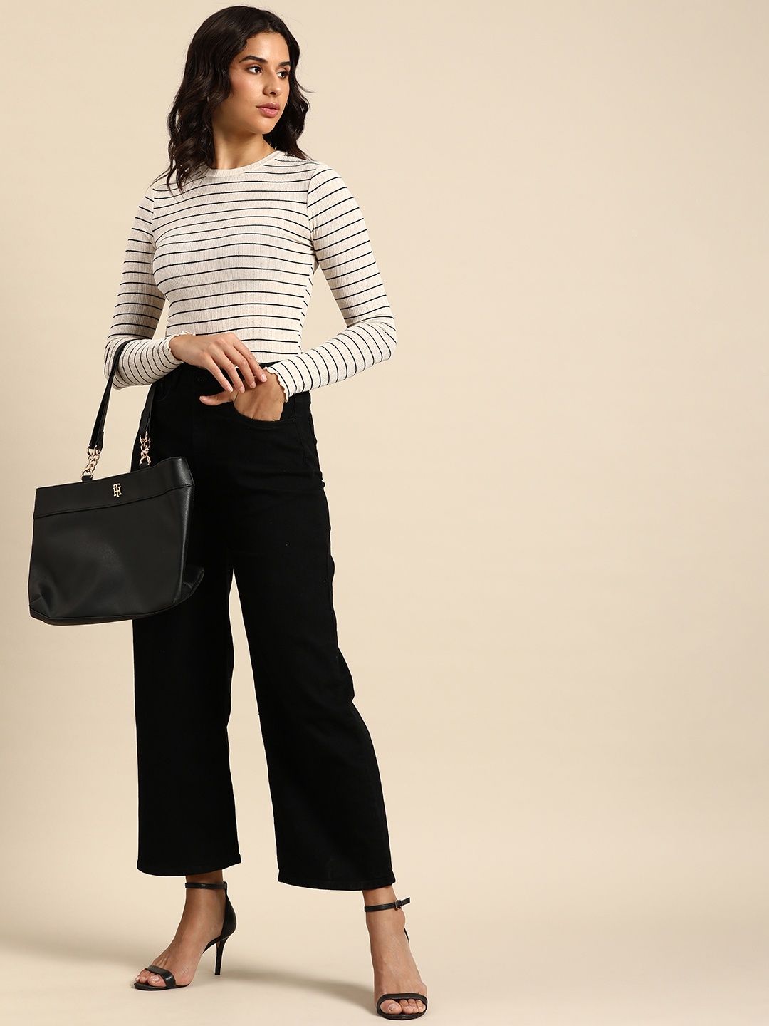 

all about you Women Flared High-Rise Stretchable Jeans, Black