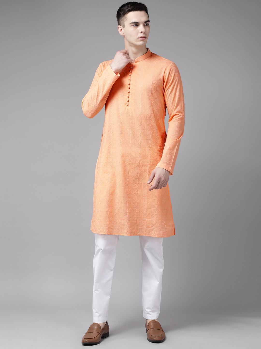 

See Designs Men Ethnic Motifs Embroidered Chikankari Pure Cotton Kurta With Pyjamas, Peach