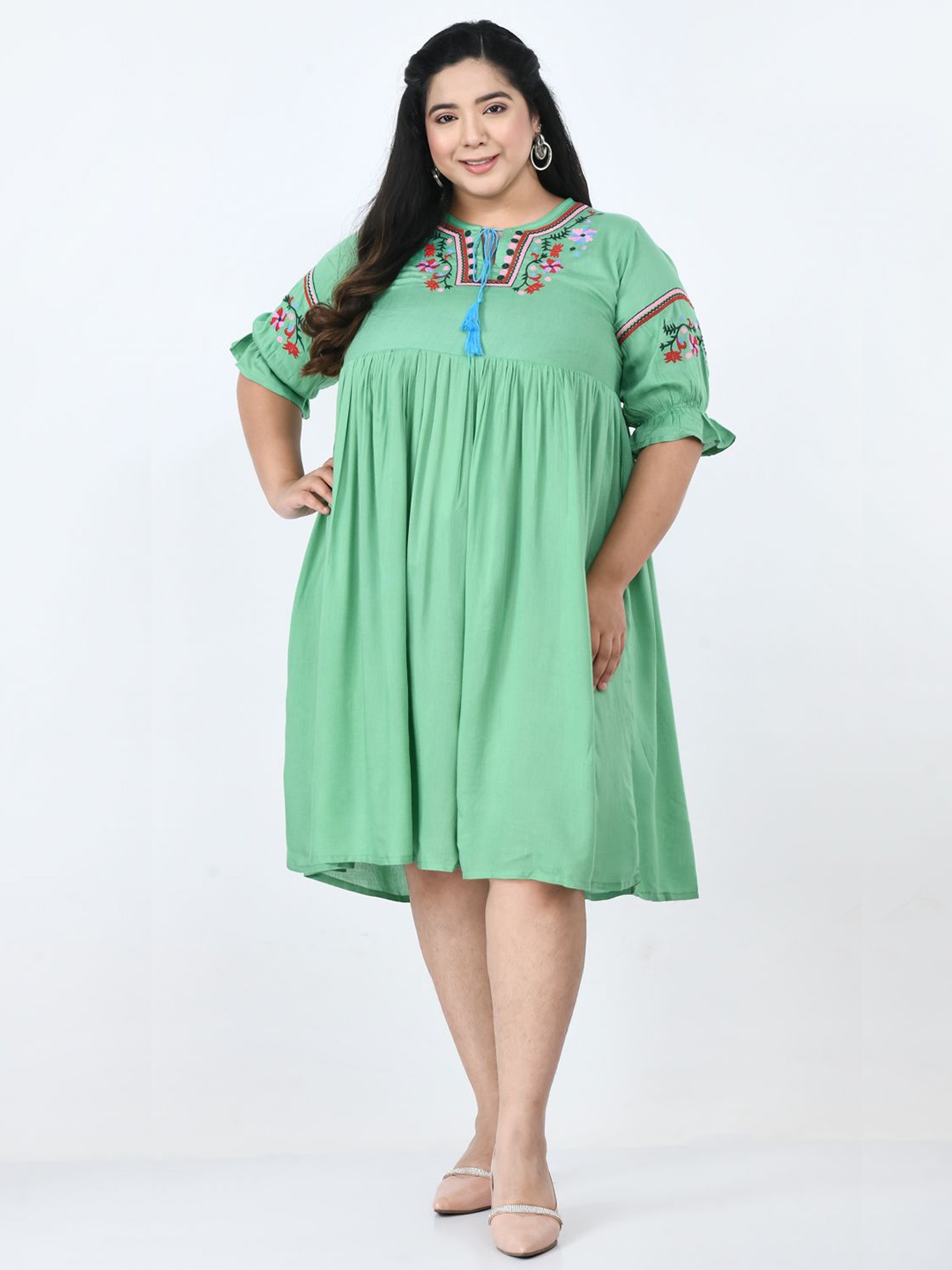 

SAAKAA Plus Size Floral Embroidered Tie-Up Neck A-Line Dress, Sea green