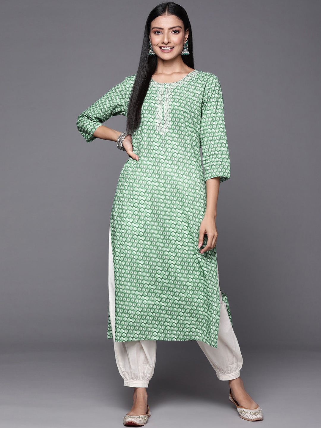 

Varanga Women Floral Printed Thread Work Floral Cotton Kurta, Green