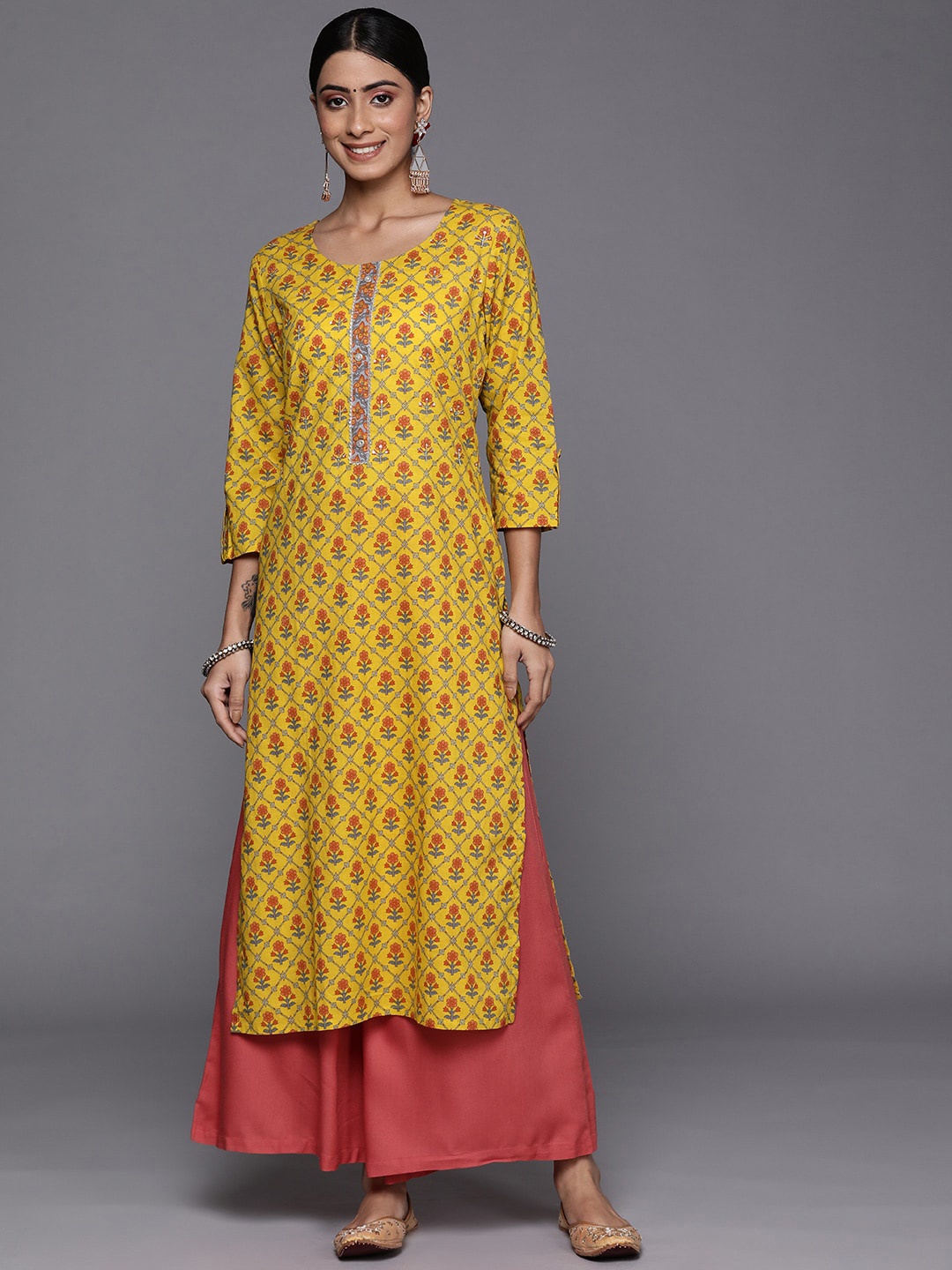 

Varanga Women Floral Printed Floral Cotton Kurta, Yellow