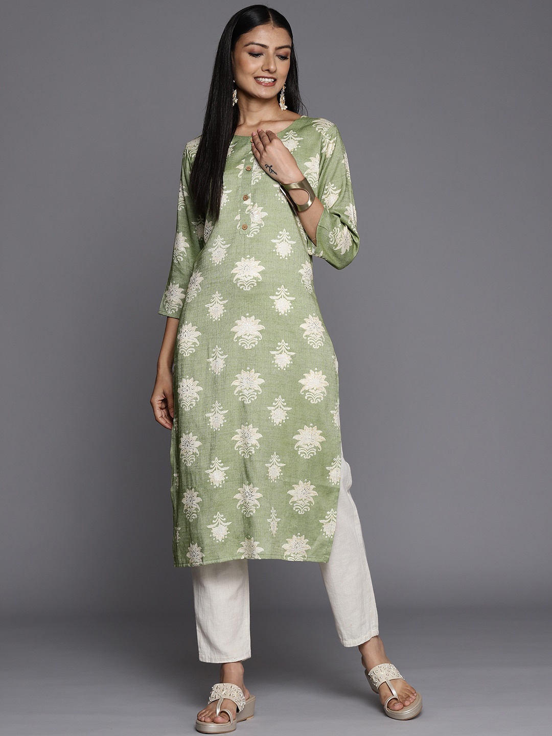 

Varanga Women Floral Printed Kurta, Green