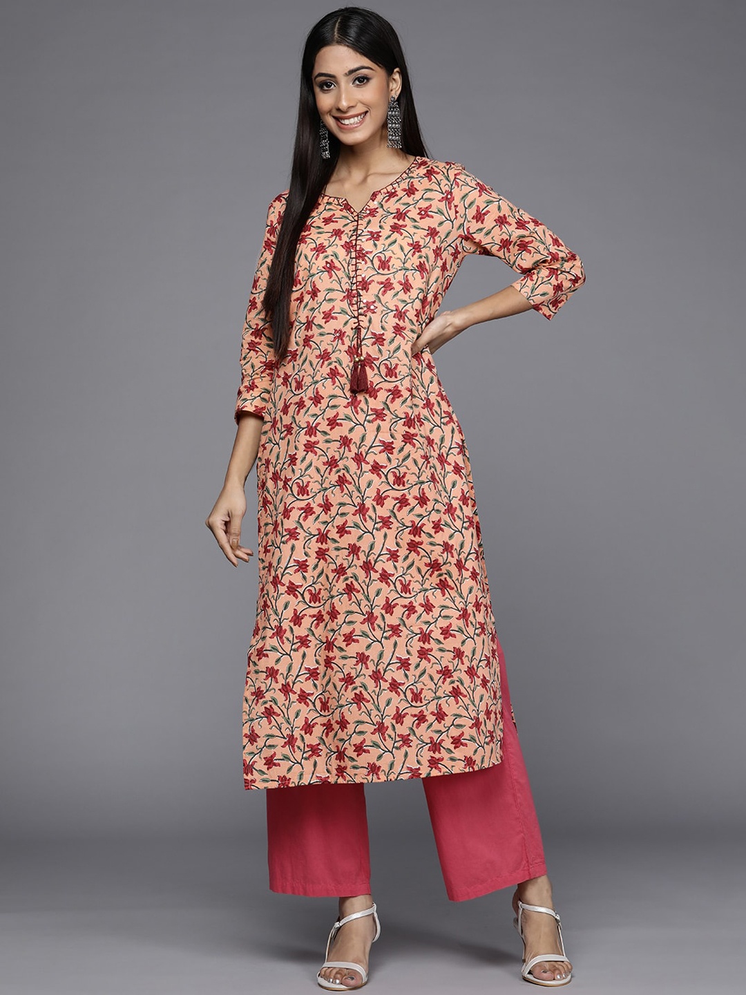 

Varanga Women Floral Printed Floral Cotton Kurta, Peach
