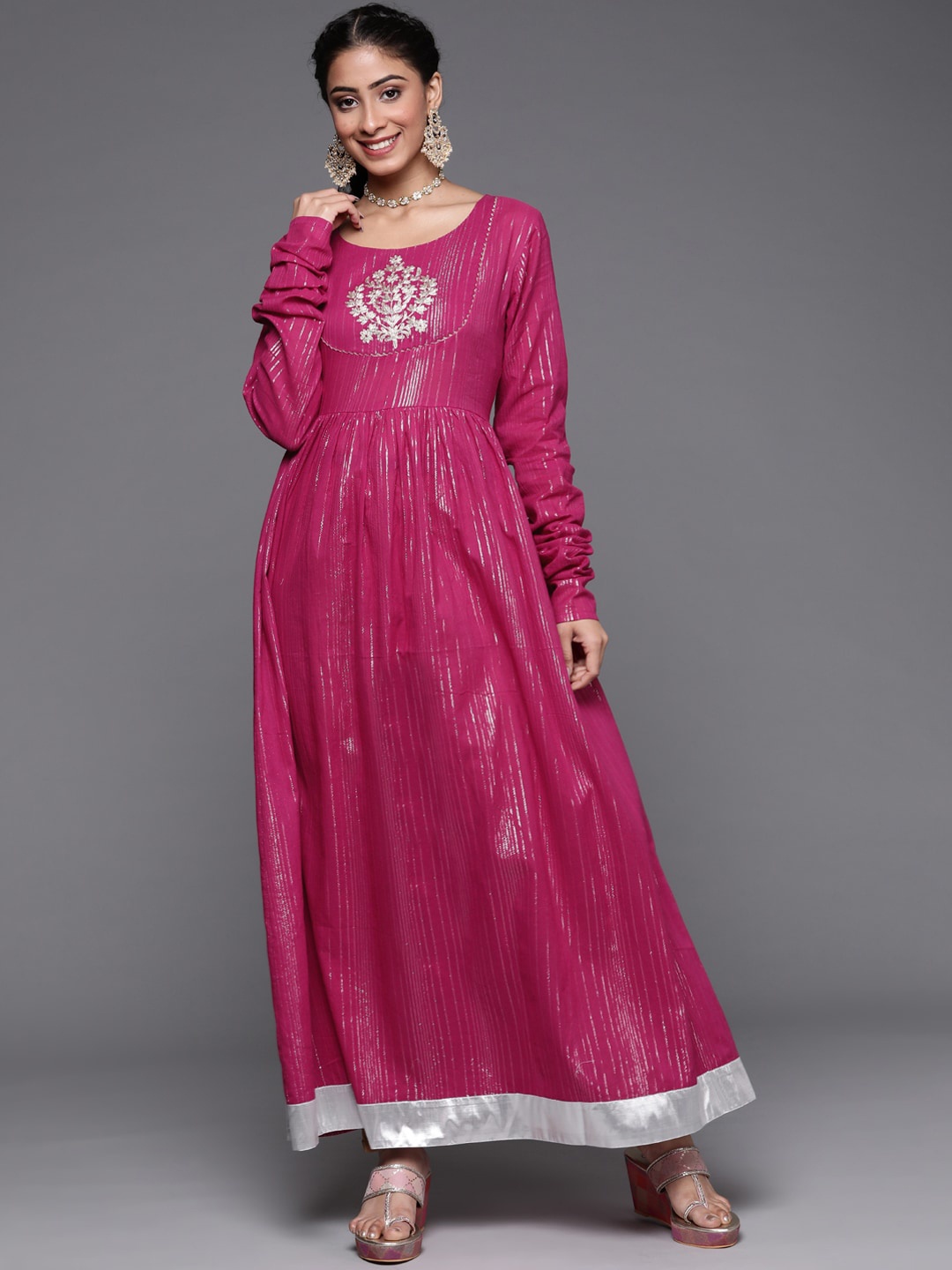 

Varanga Women Printed Zardozi Dobby Cotton Kurta, Fuchsia