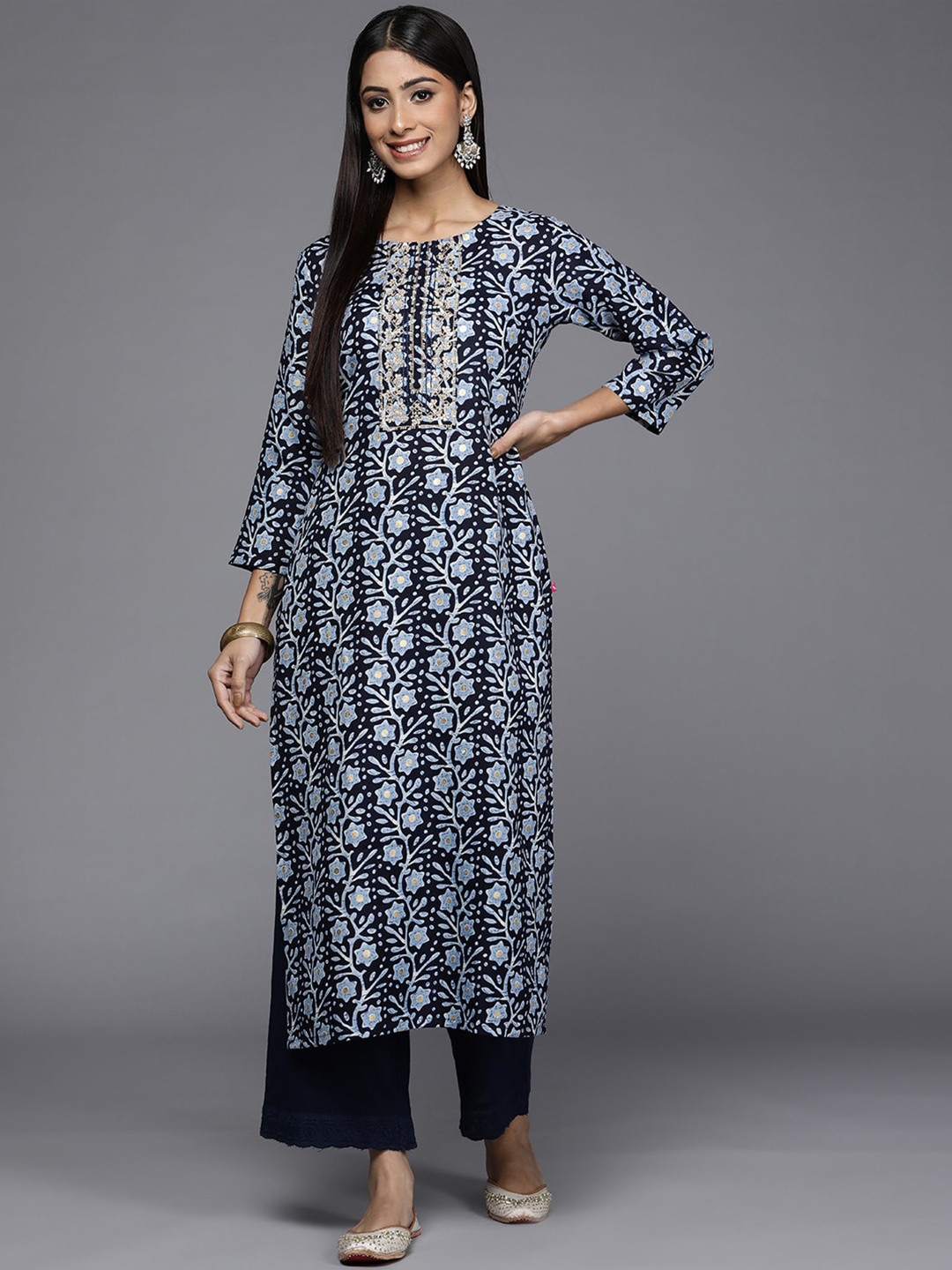 

Varanga Women Ethnic Motifs Printed Thread Work Indie Prints Kurta, Navy blue