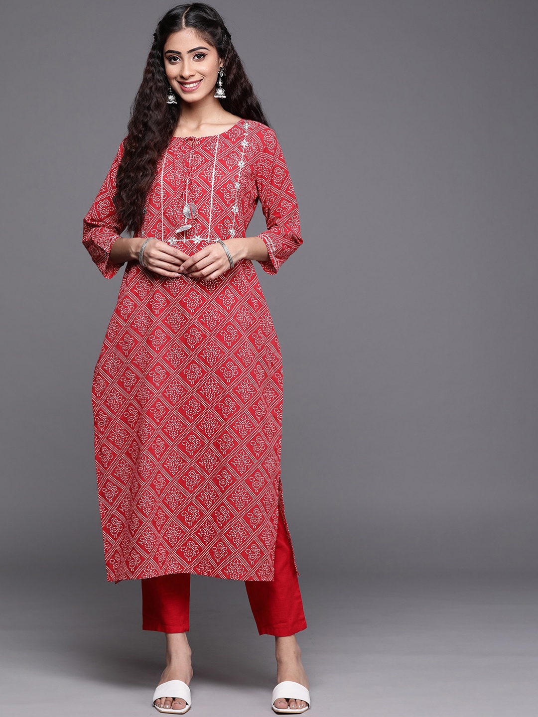

Varanga Women Bandhani Printed Gotta Patti Indie Prints Kurta, Red