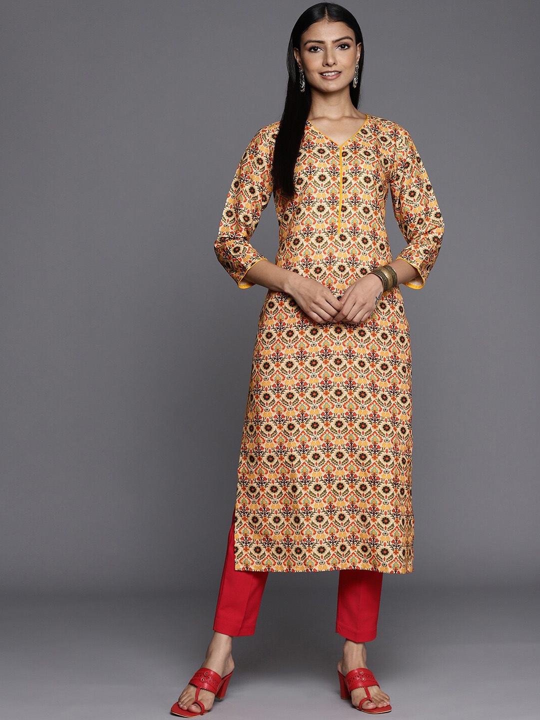 

Varanga Women Ethnic Motifs Printed Indie Prints Kurta, Yellow