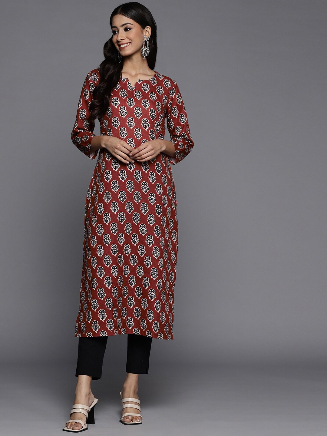 

Varanga Floral Printed Pure Cotton Kurta, Maroon