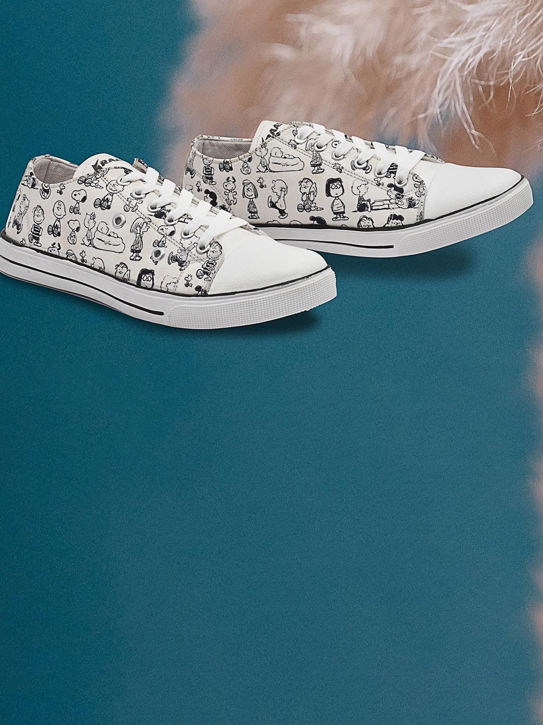 

KRAASA Men Printed Sneakers, White