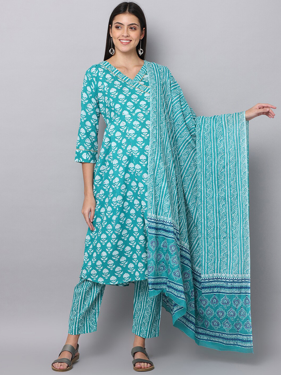 

The Mom Store Women Ethnic Motifs Printed Pure Cotton Kurta with Trousers & With Dupatta, Green