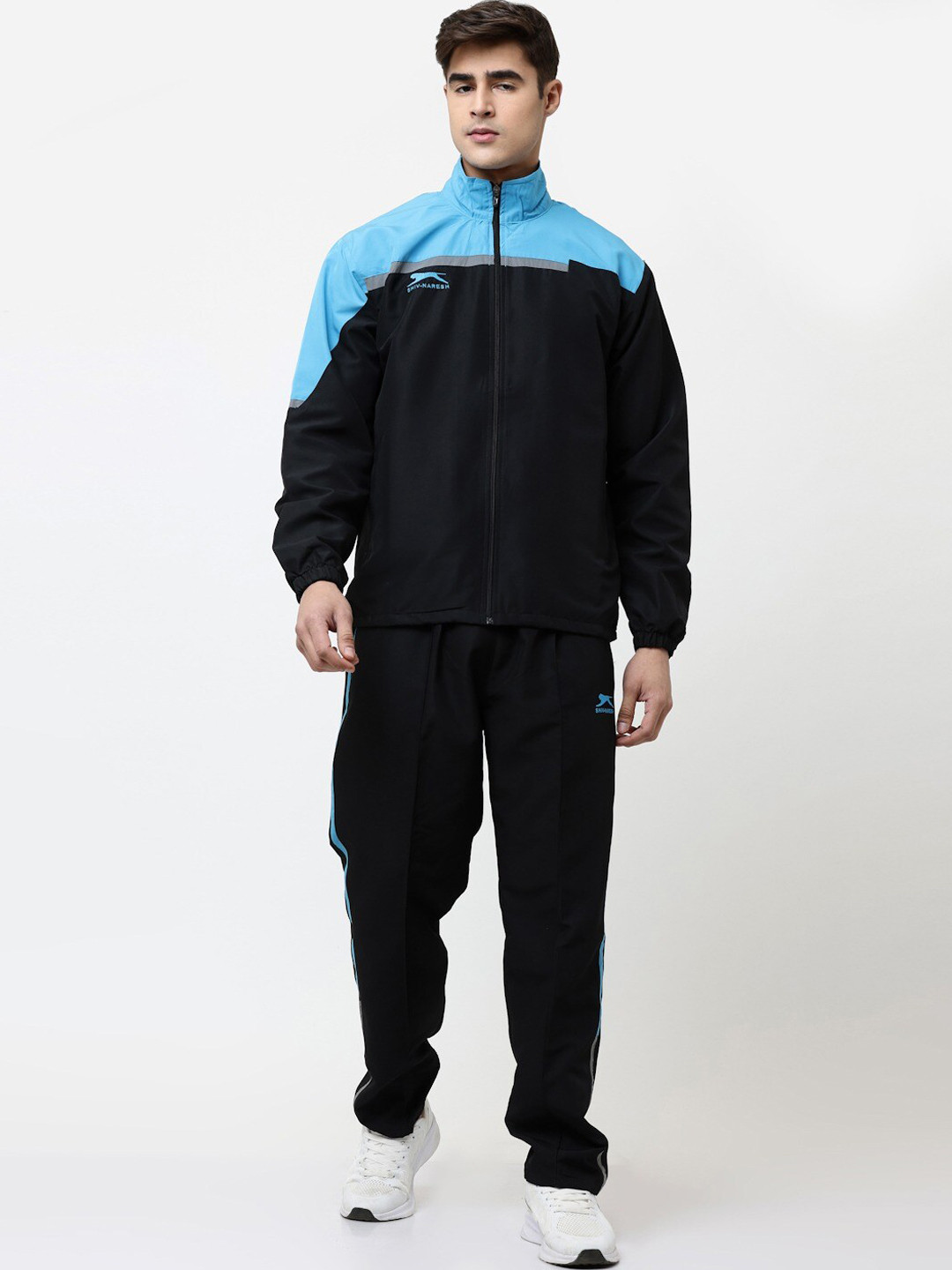 

Shiv Naresh Men Colourblocked Tracksuits, Black