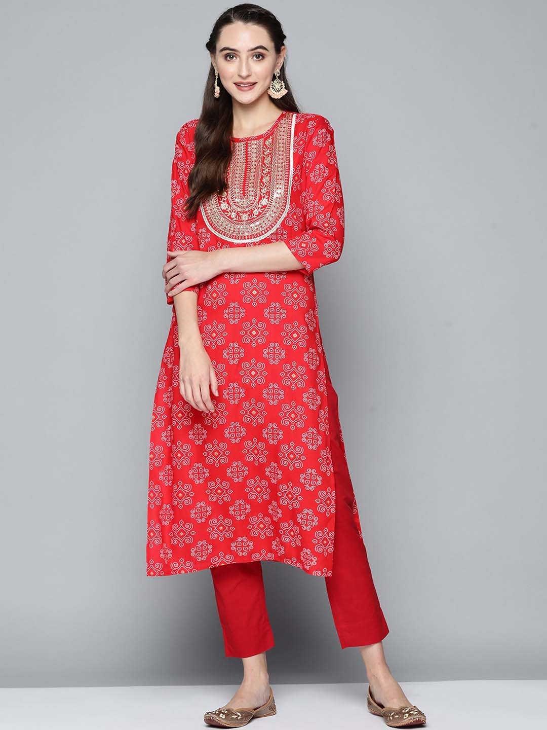 

MAAND Women Ethnic Motifs Yoke Design Thread Work Indie Prints Kurta, Red