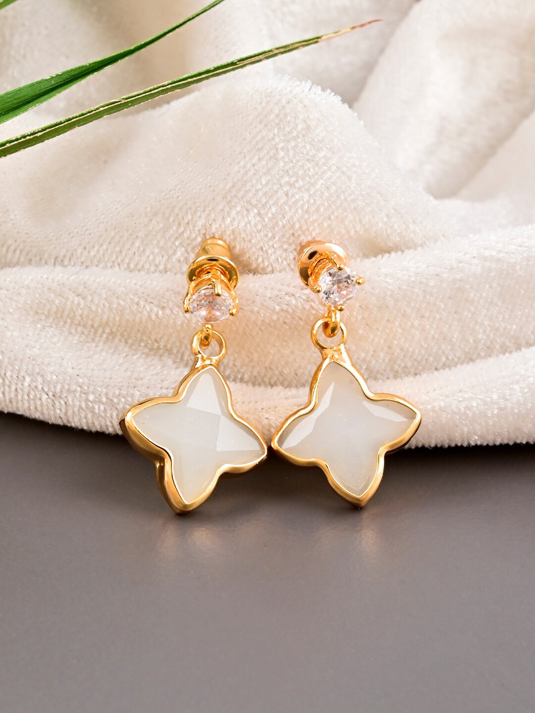 

Tistabene Gold-Plated Star Shaped Drop Earrings, White