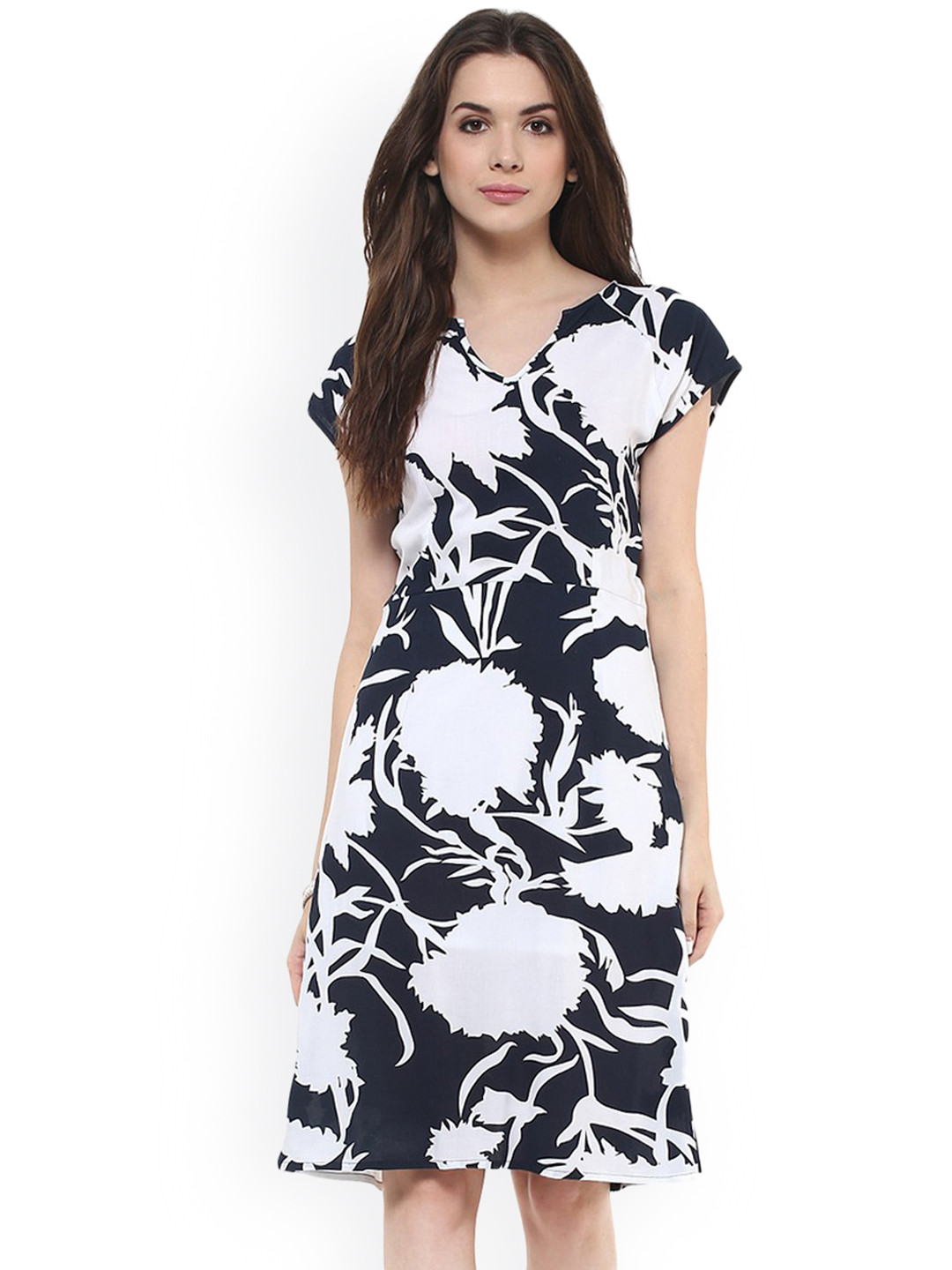 

Zima Leto Women Black & White Printed Shift Dress