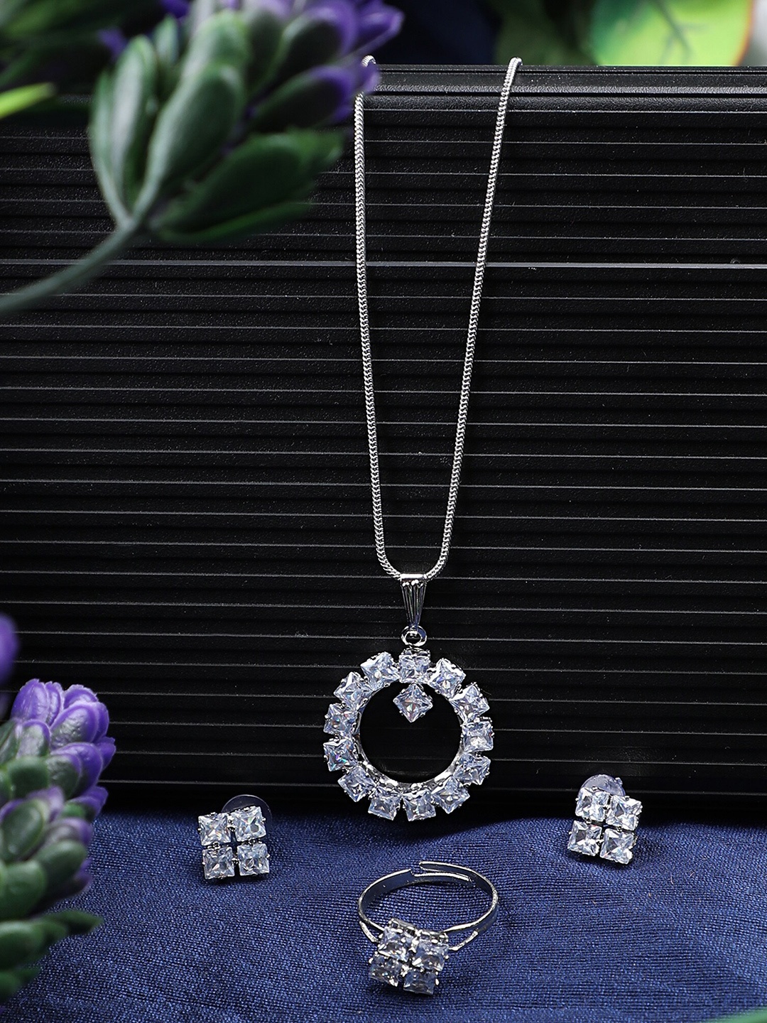 

ZaffreCollections Woman Silver Round Pendant Set with Adjustable Ring