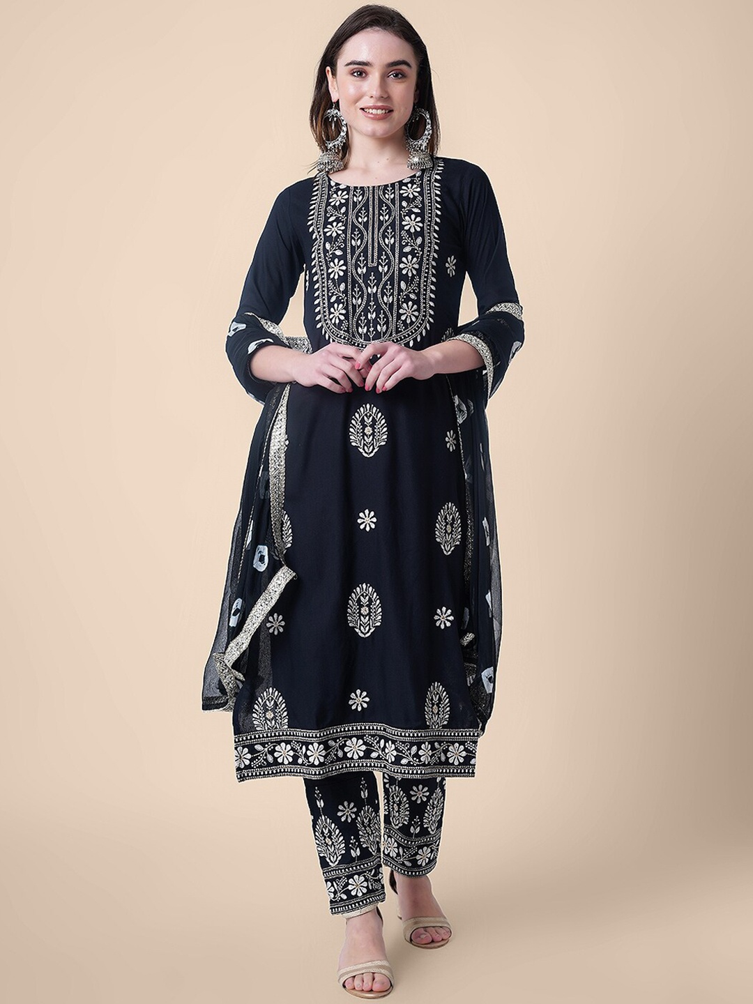 

Mollar Ethnic Motifs Embroidered Thread Work Kurta with Trousers & Dupatta, Black