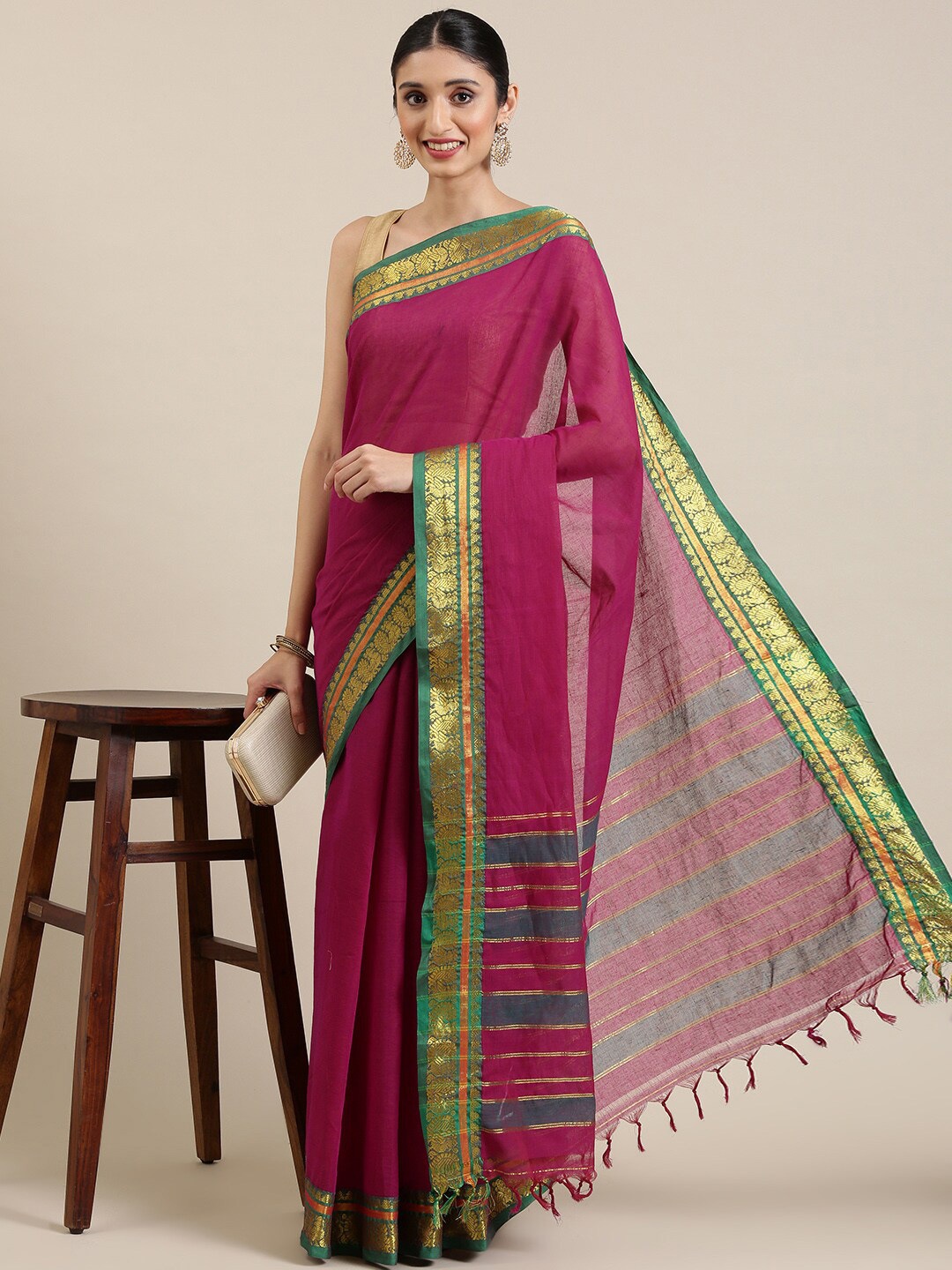

Pavechas Zari Pure Cotton Mangalagiri Saree, Magenta