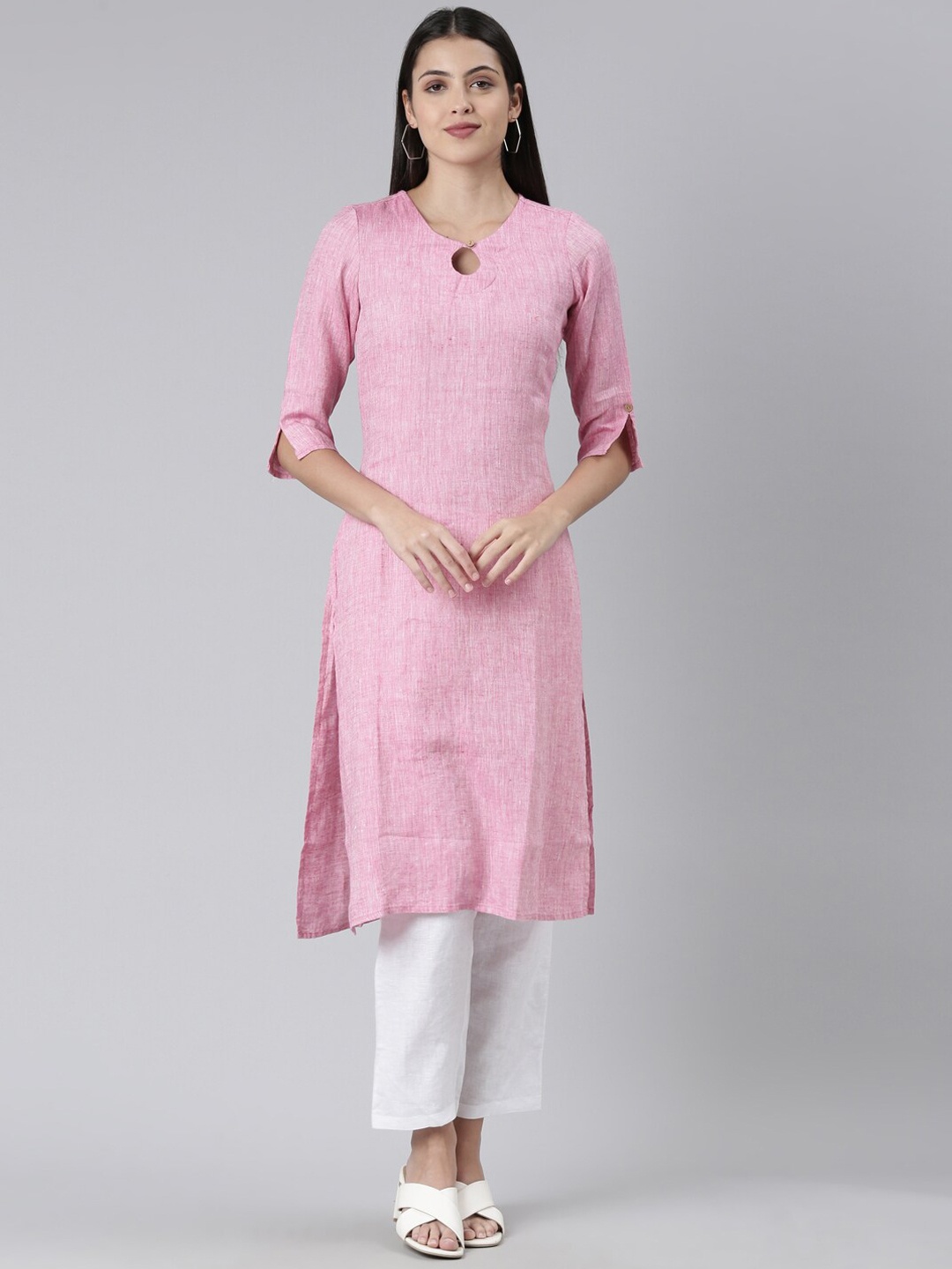 

Ecentric Hemp Keyhole Neck Kurta with Trousers, Pink