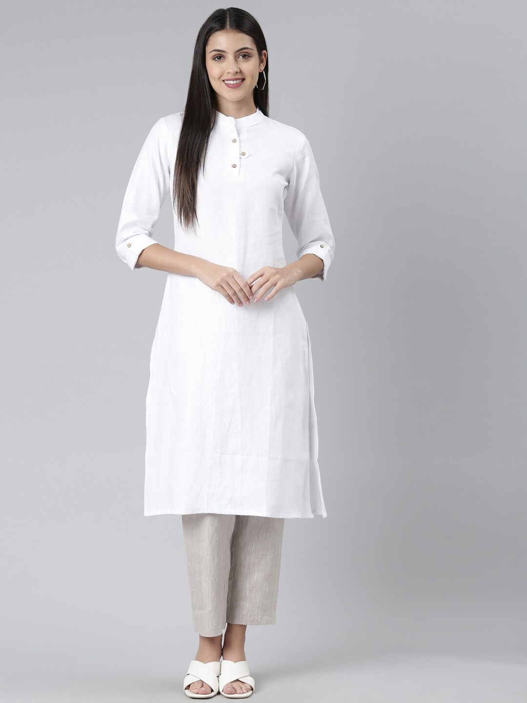 

Ecentric Women Mandarin Collar Hemp Kurta with Trousers, White