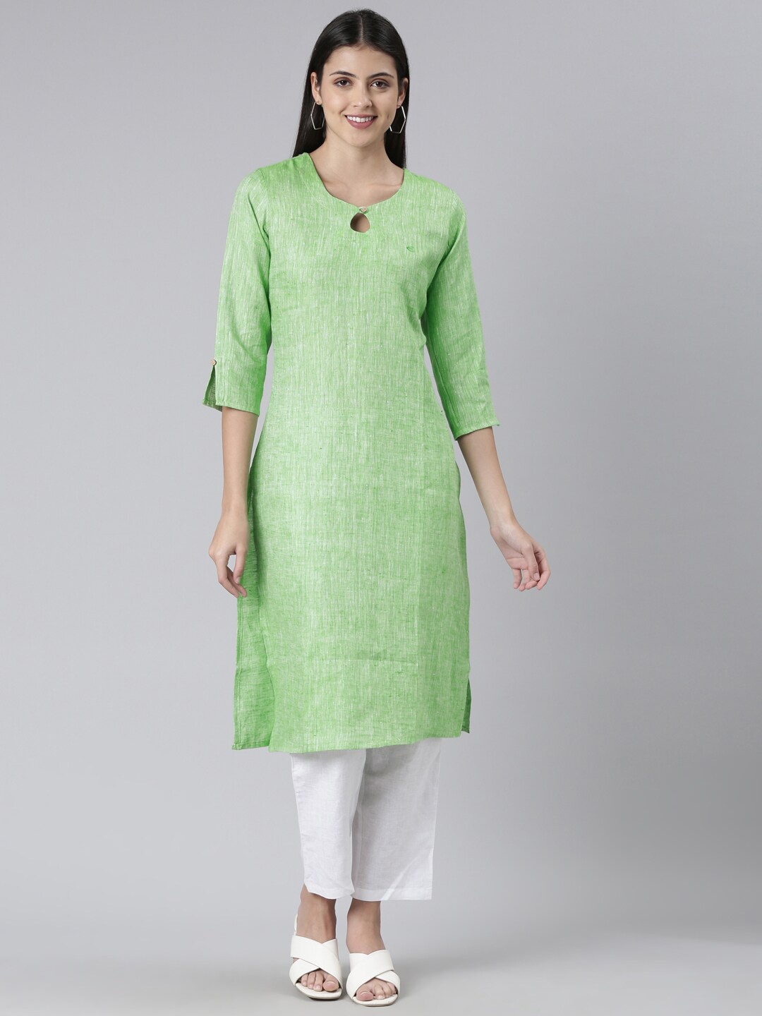 

Ecentric Keyhole Neck Hemp Kurta with Trousers, Green