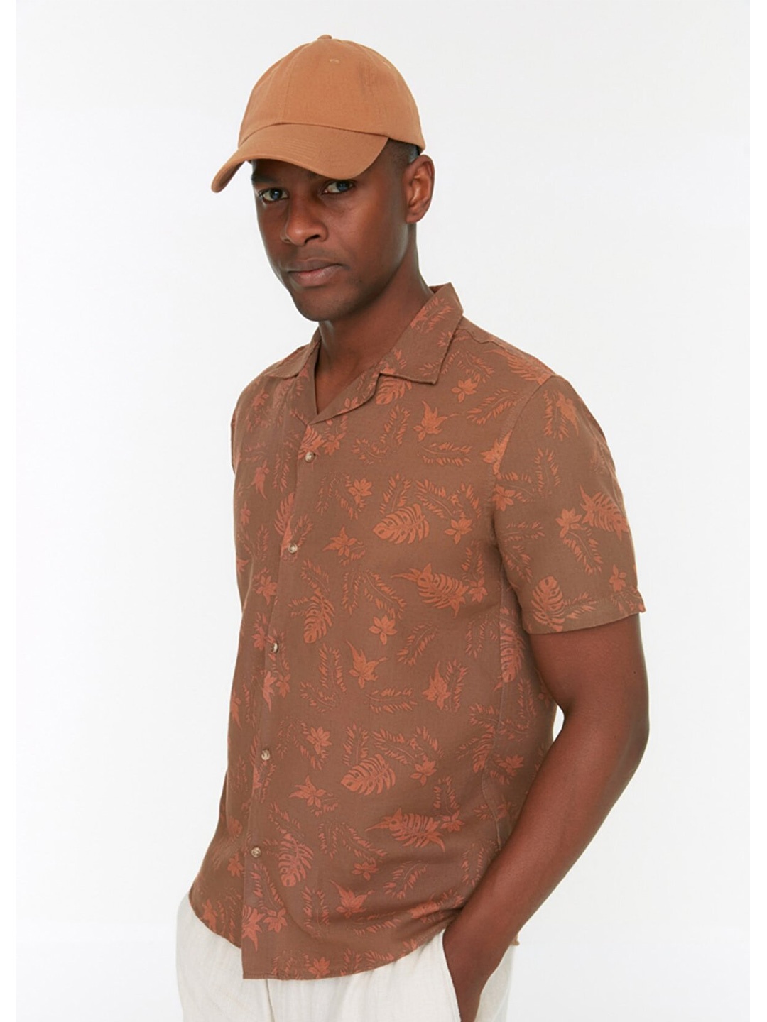

Trendyol Men Floral Casual Cotton Shirt, Teal