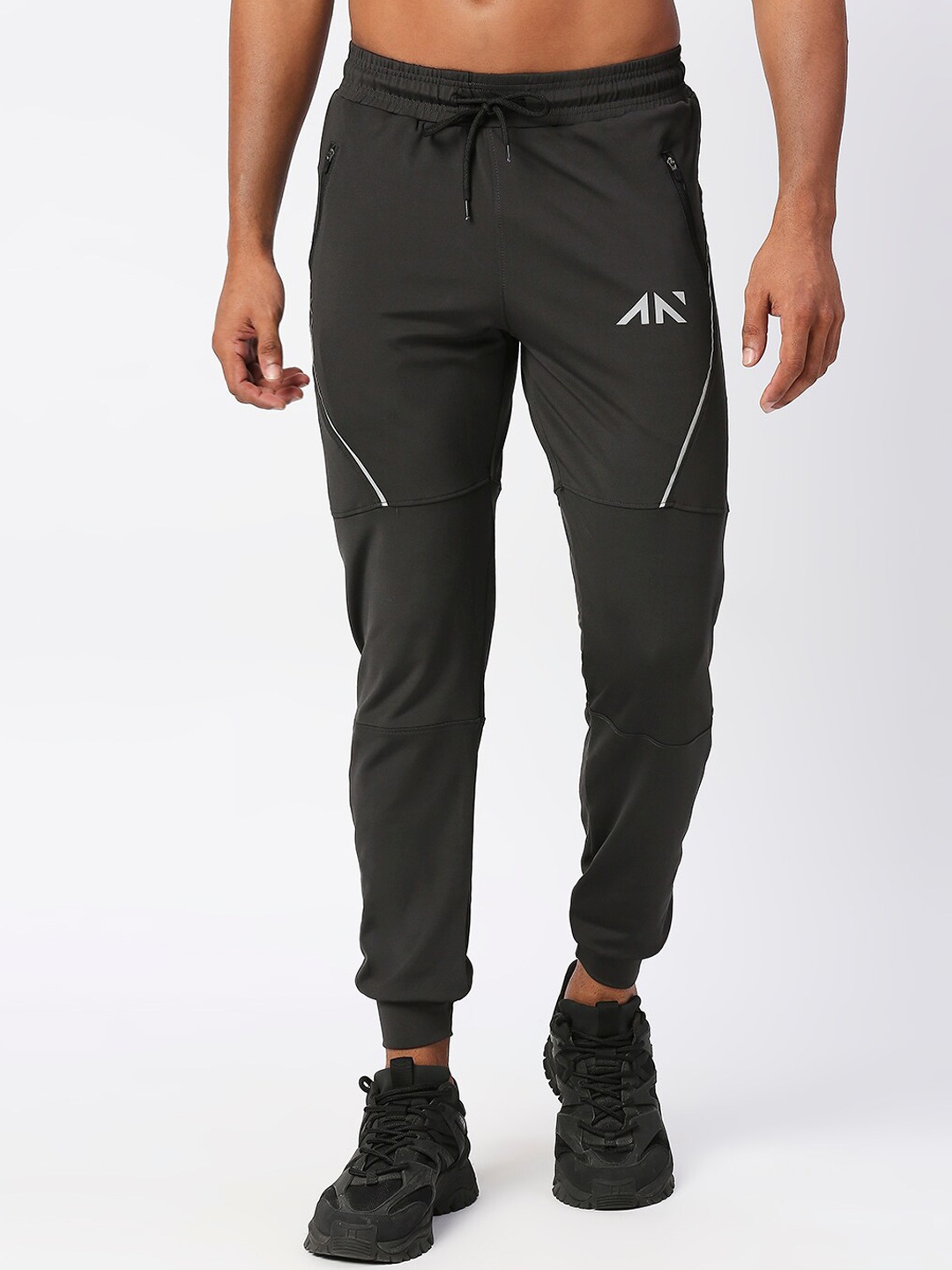 

AESTHETIC NATION Men Rapid-Dry Training Joggers, Charcoal