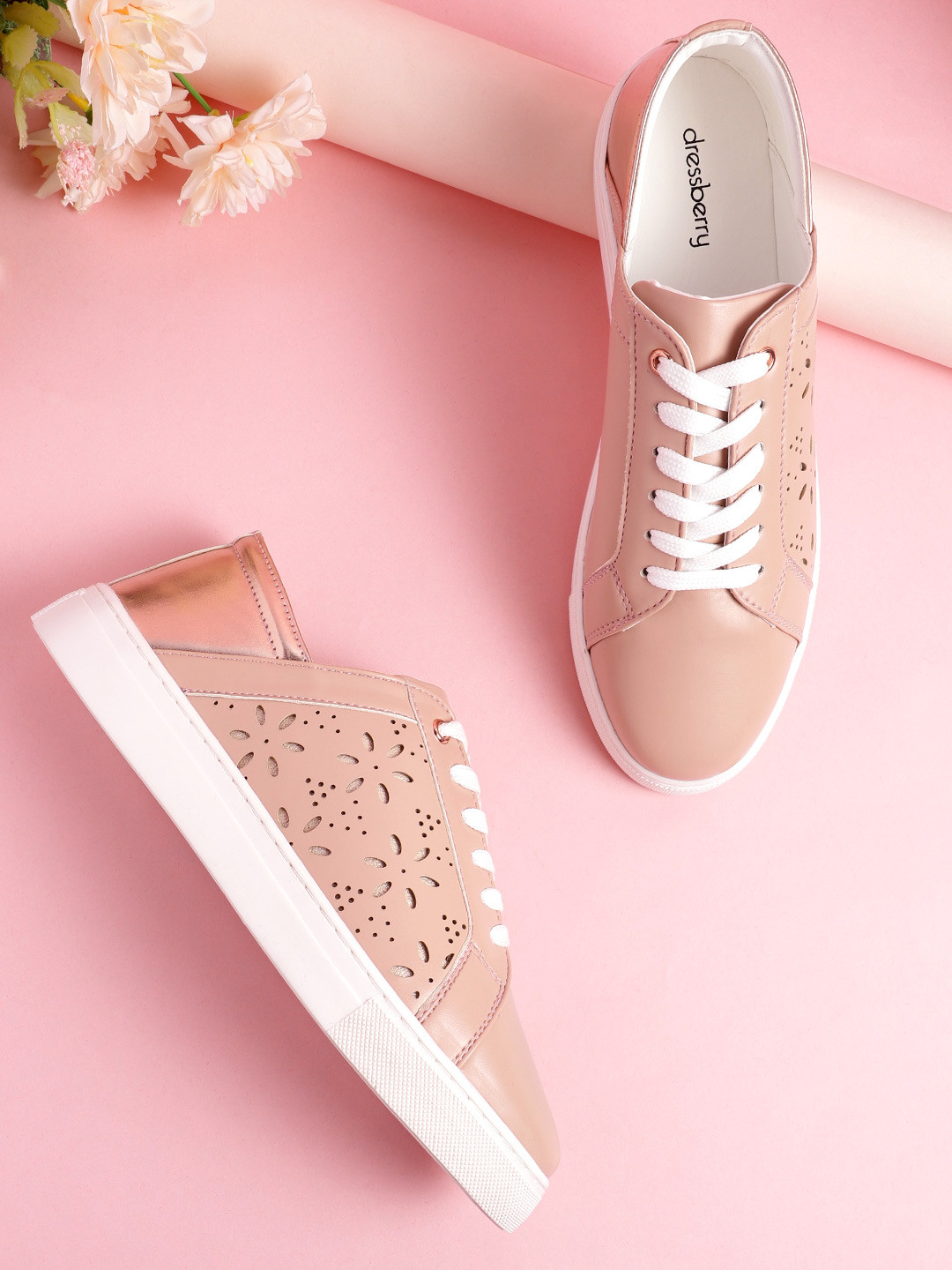 

DressBerry Women Colourblocked Sneakers, Rose