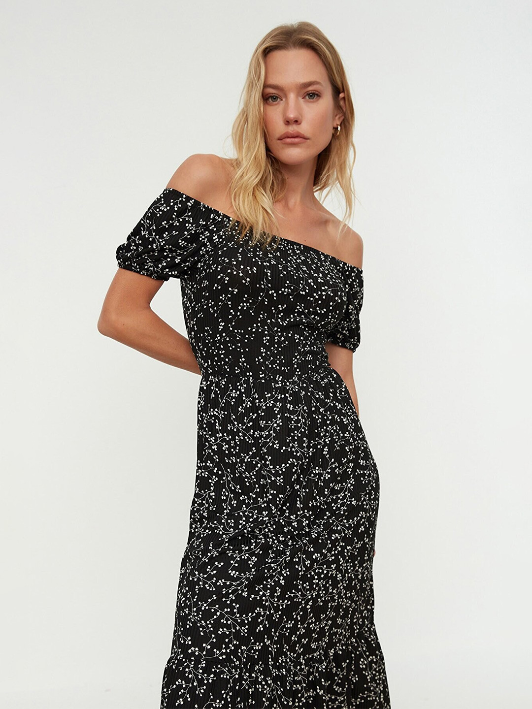 

Trendyol Floral Off-Shoulder Midi Dress, Black