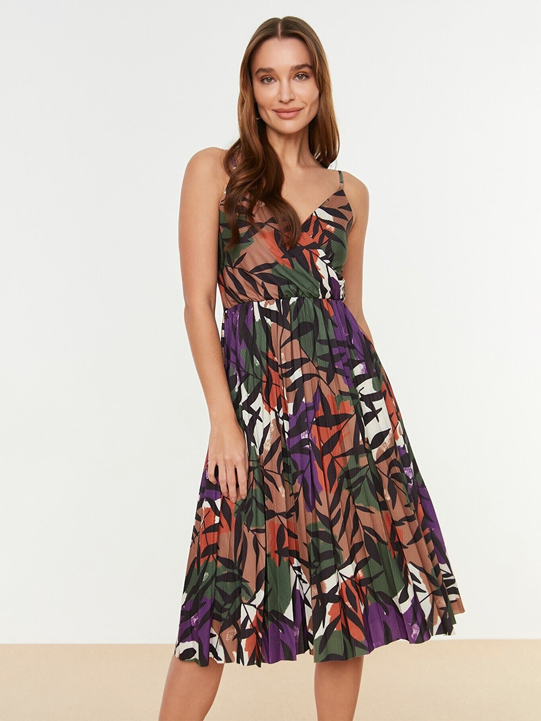 

Trendyol Shoulder Straps Floral Dress, Beige