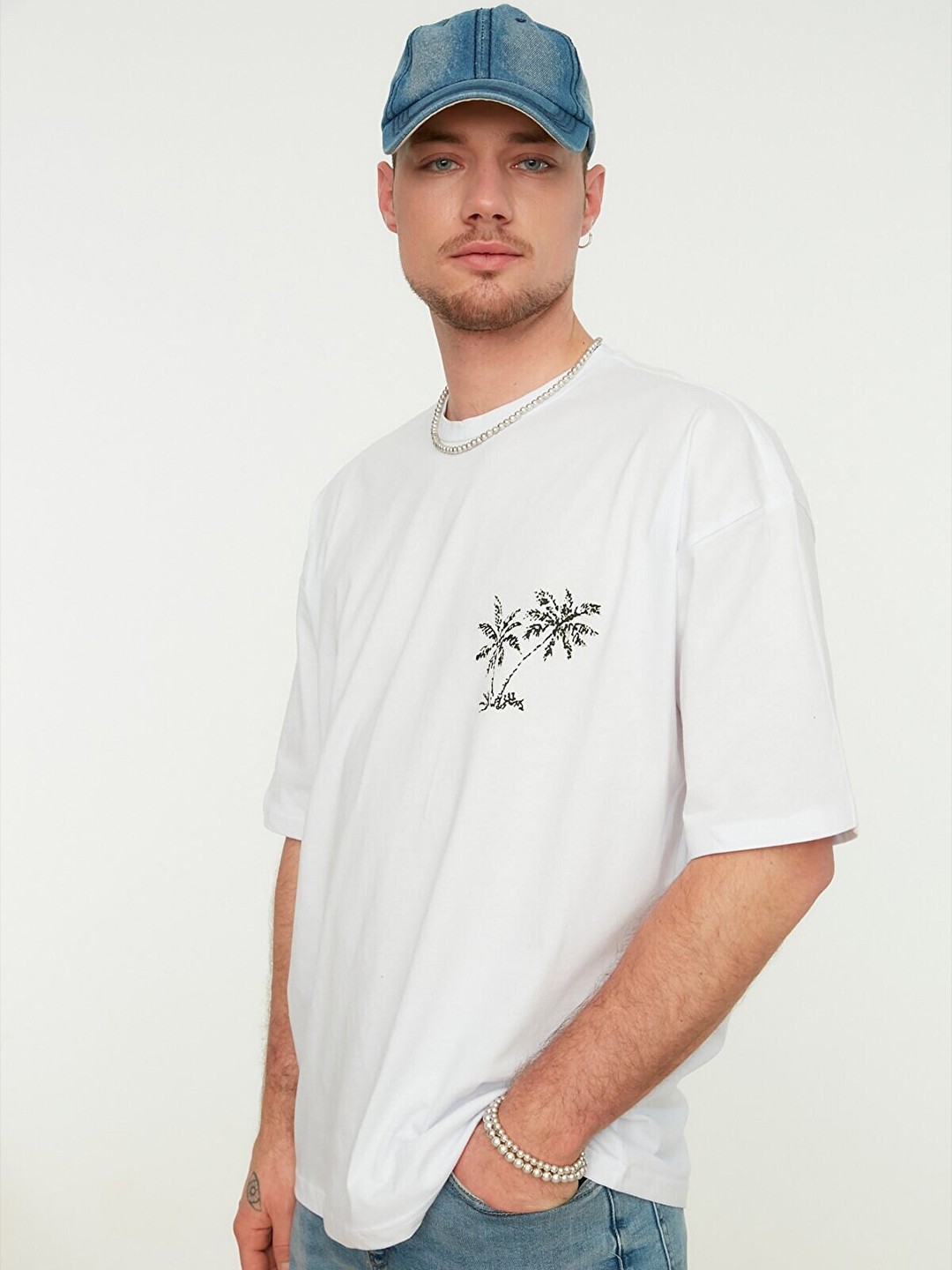 

Trendyol Men Printed Loose T-shirt, White