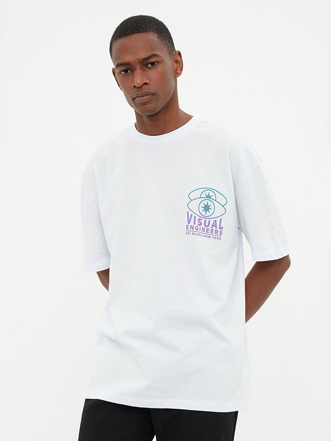 

Trendyol Men Printed Drop-Shoulder Sleeves Cotton T-shirt, White