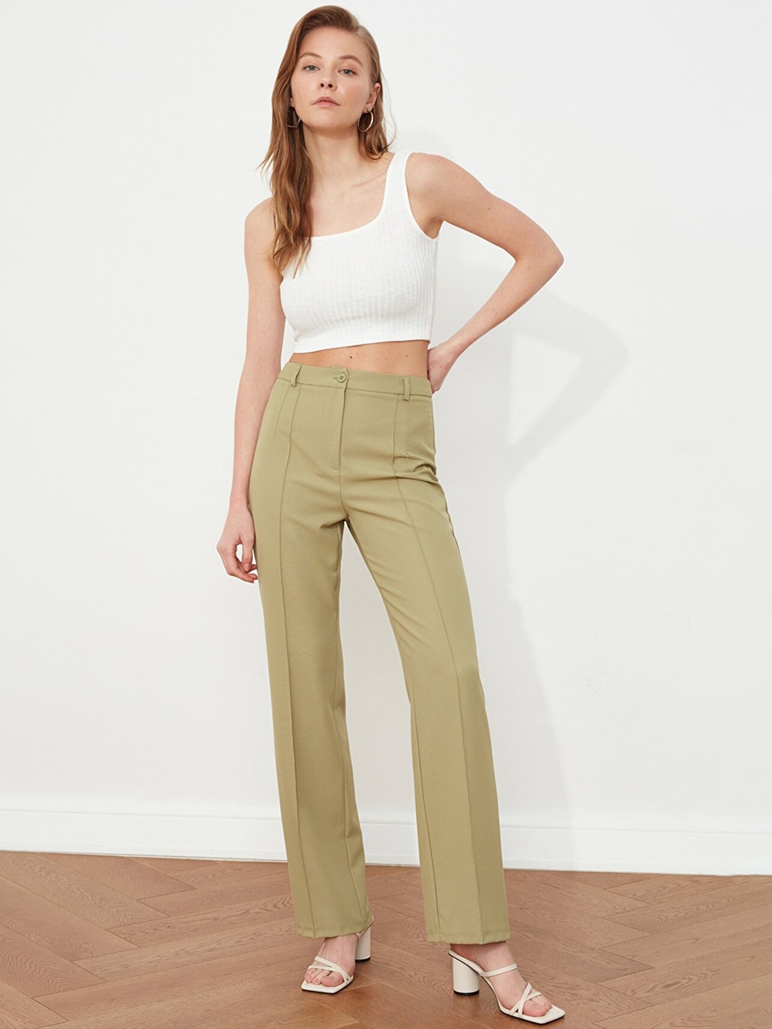 

Trendyol Women Solid Regular Fit Parallel Trousers, Olive