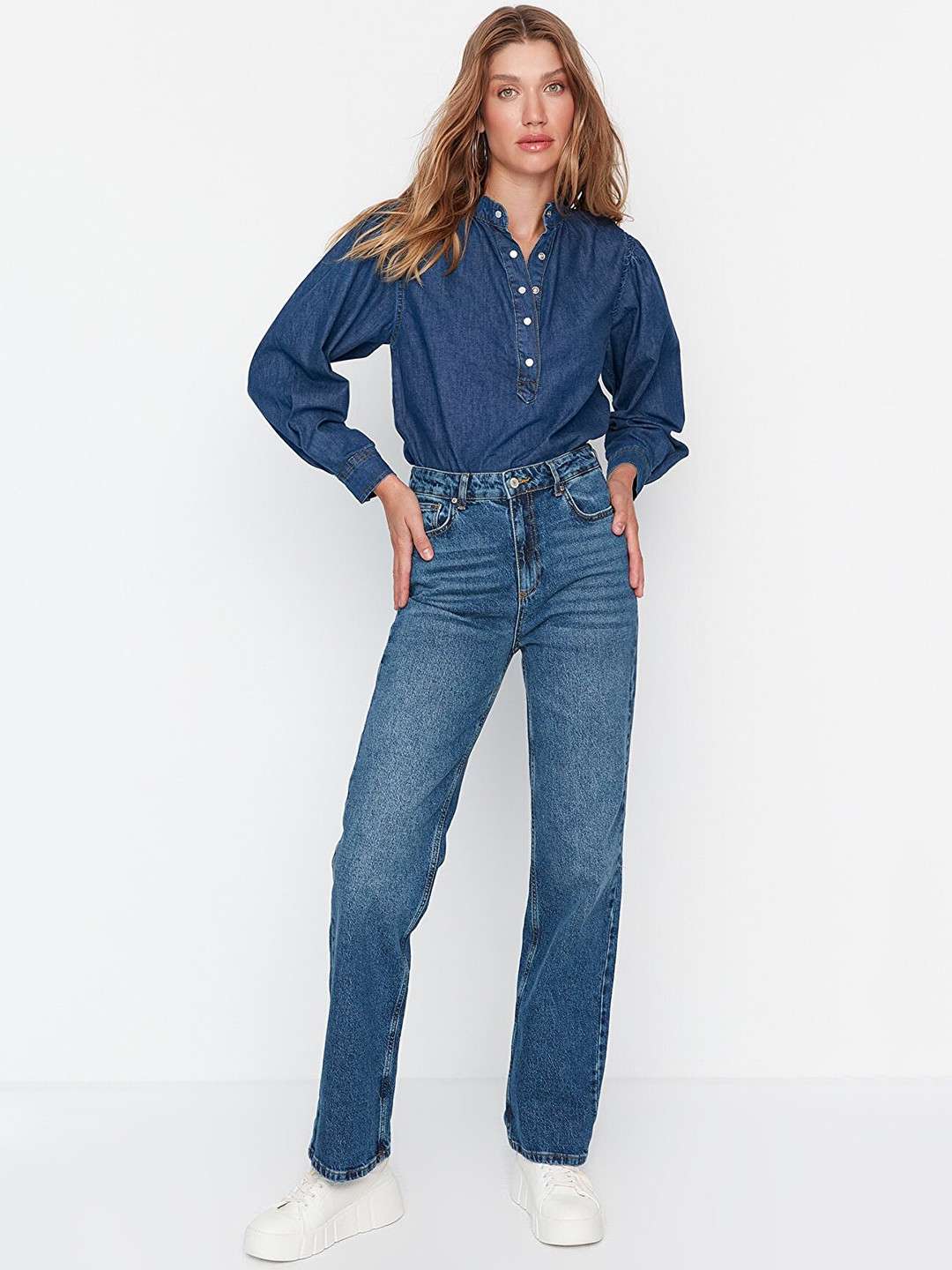 

Trendyol Women Cotton Light Fade Jeans, Blue