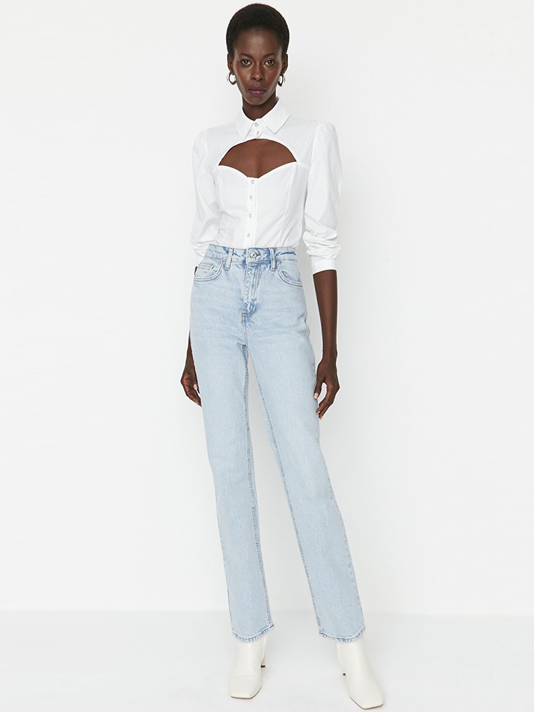 

Trendyol Women Straight Fit Heavy Fade Cotton Jeans, Blue