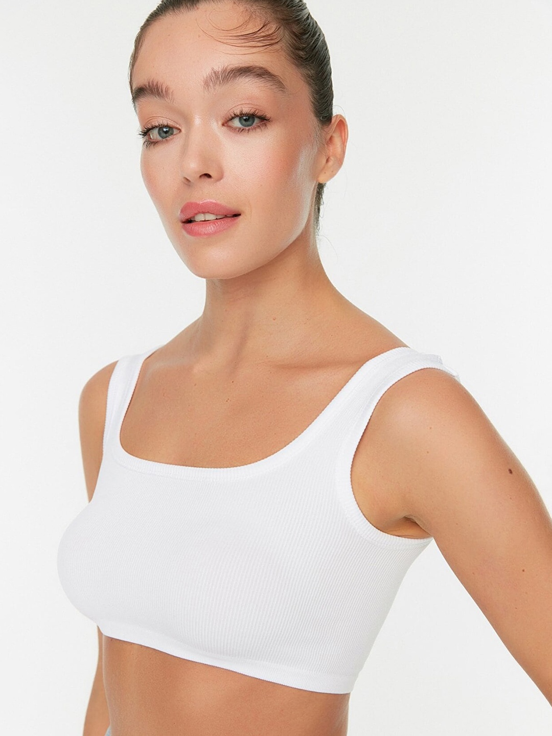 

Trendyol Lightly Padded Non Wired Seamless Sports Bra, White