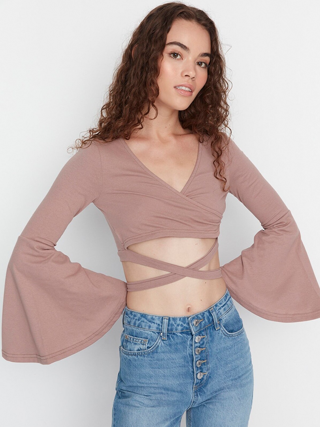 

Trendyol V-Neck Bell Sleeves Wrap Crop Top, Coffee brown