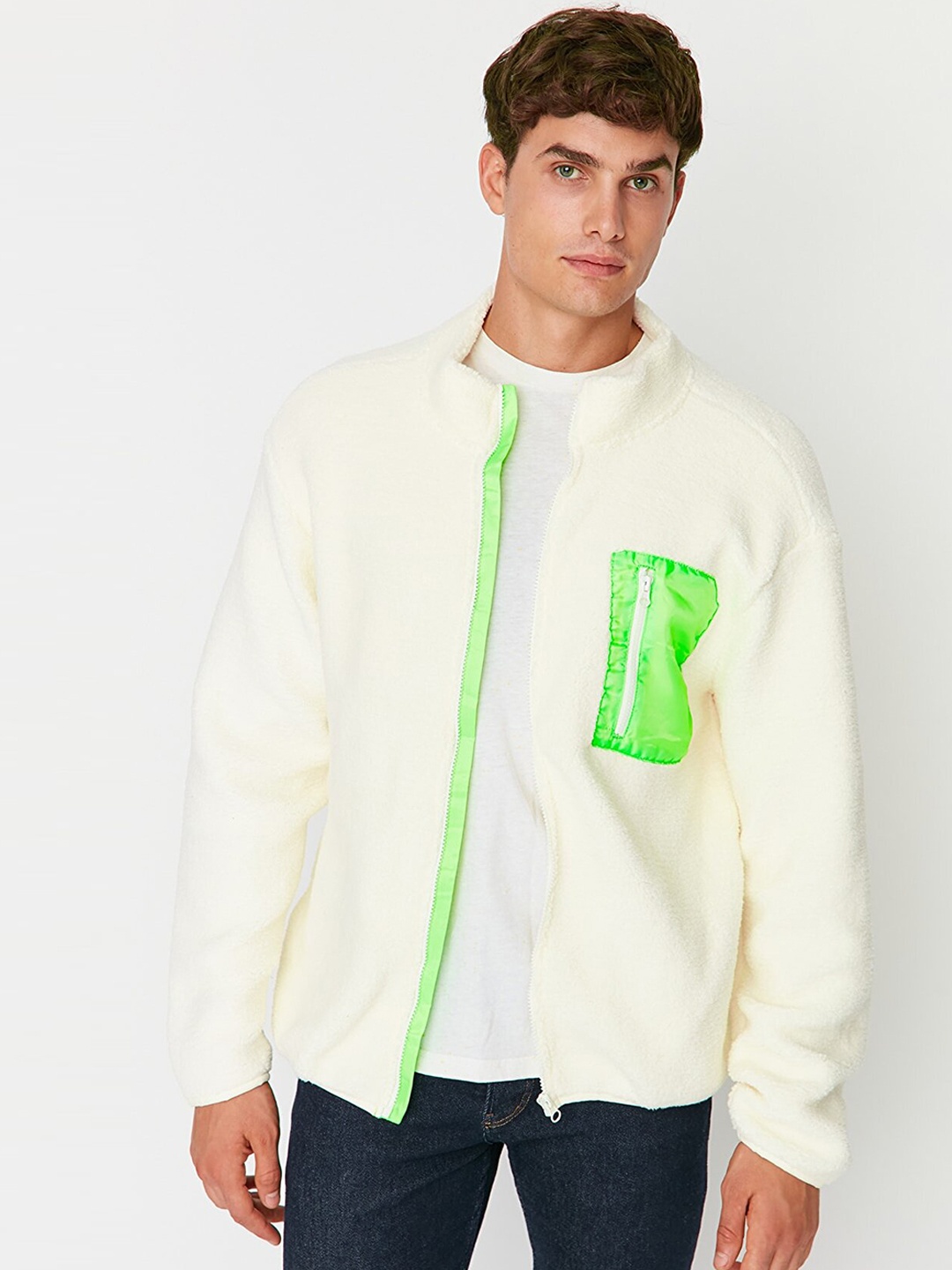 

Trendyol Men Crop Open Front Jacket with Embroidered, Off white