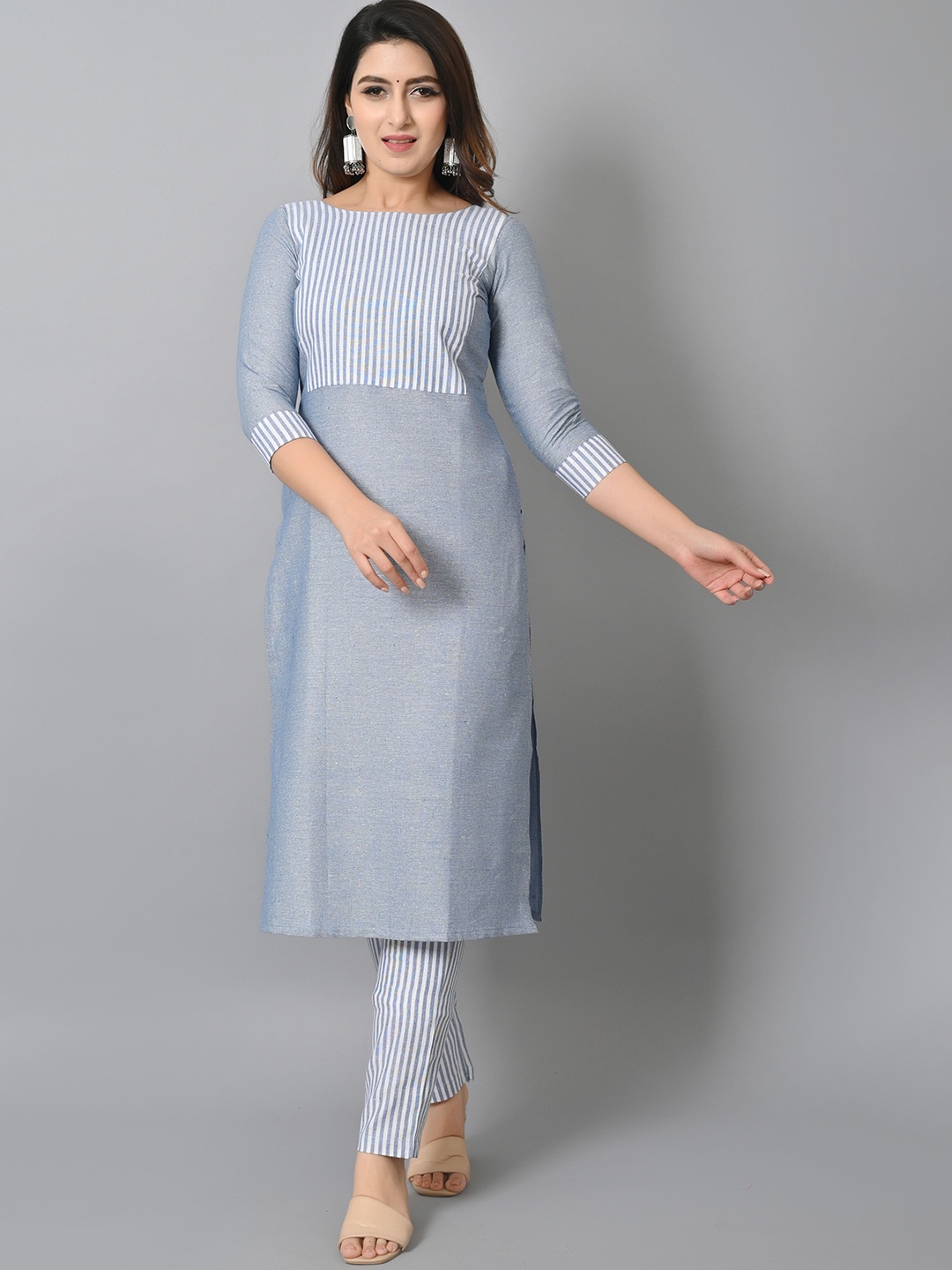 

VASTRAMANIAA Striped Boat Neck Kurta with Trousers, Blue