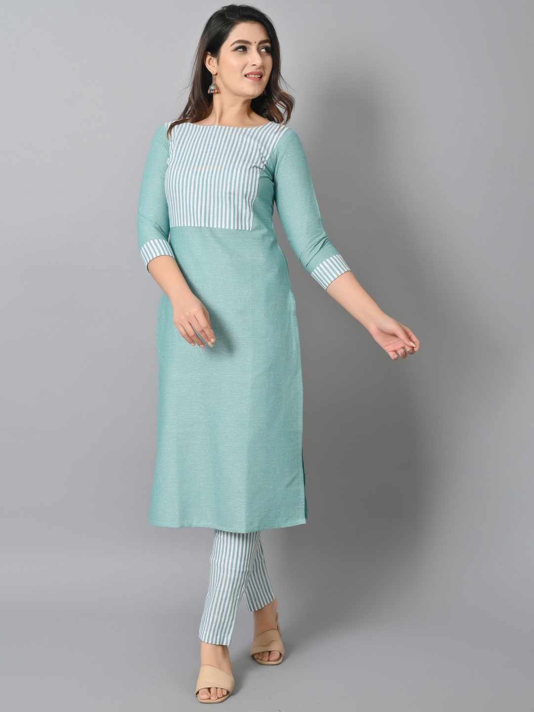 

VASTRAMANIAA Striped Boat Neck Kurta with Trousers, Green