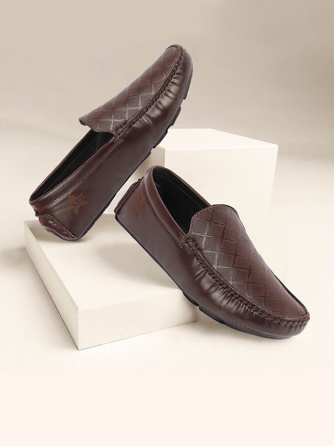 

FAUSTO Men Textured Lightweight Loafers, Brown