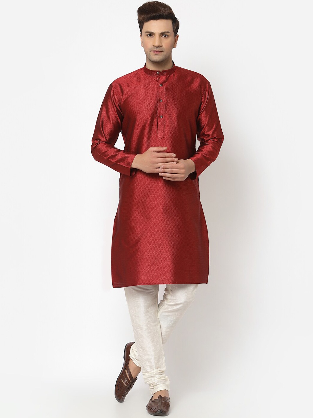 

NEUDIS Men Dupion Silk Kurta with Churidar, Maroon